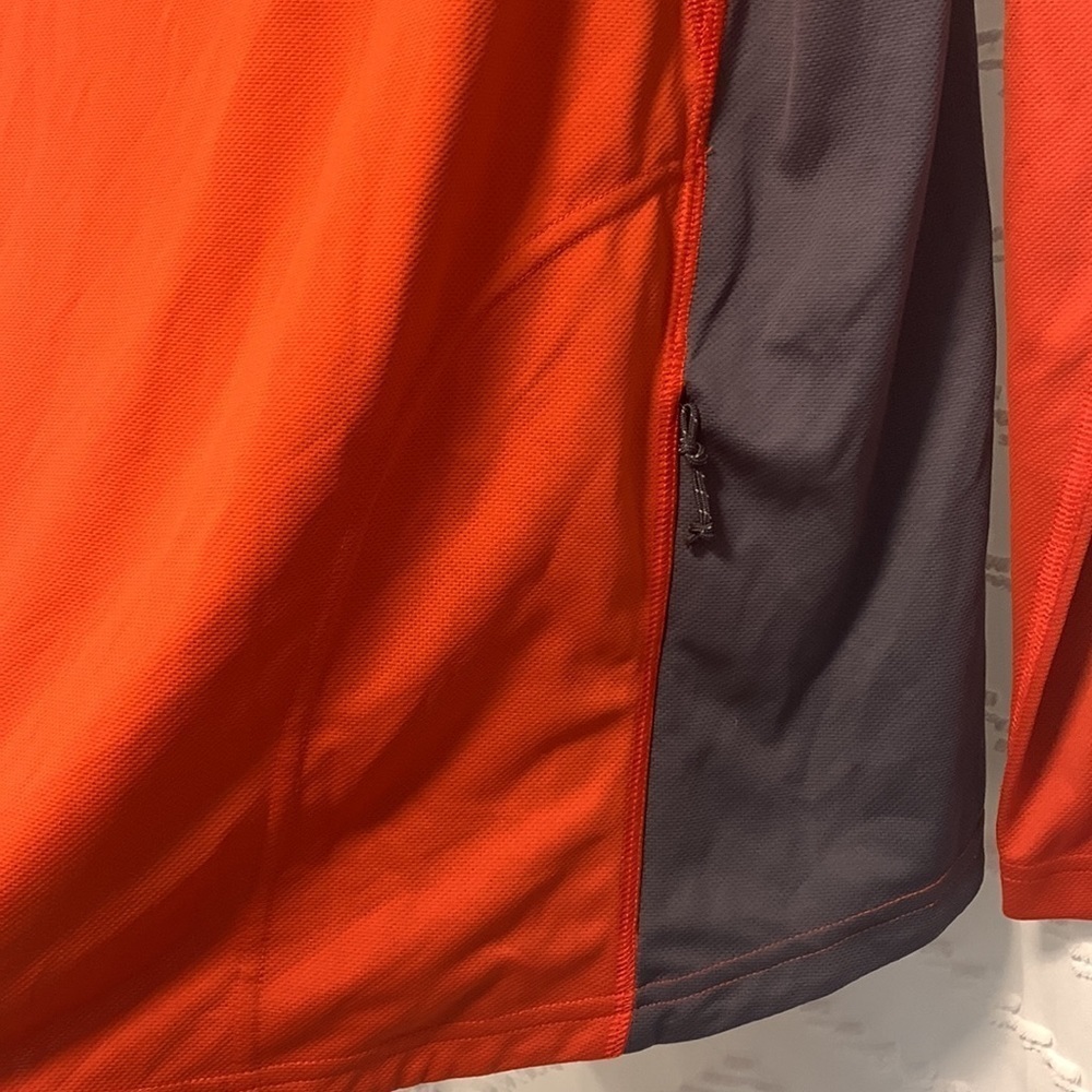 L.L. Bean mens 1/4 zip base layer - Picture 4 of 5